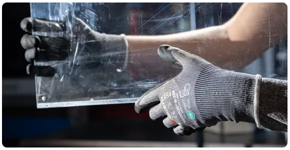 ALT DU SKAL VIDE​  OM SKÆREFASTE HANDSKER